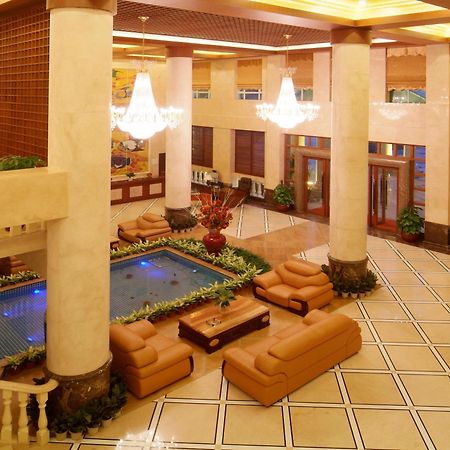 Отель Tianfuyuan Hotspring Qionghai Экстерьер фото